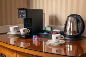 Hotel Paris Prague | Prag 1 | Kaffeemaschine und Teeset